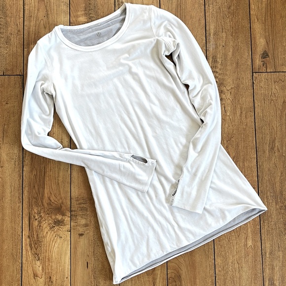 💞reversible LULULEMON every yogi long sleeve - Picture 6 of 16